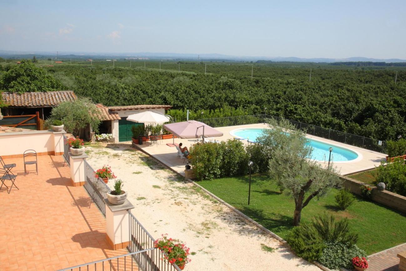 Agriturismo Casale Zuccari 카프라롤라 외부 사진