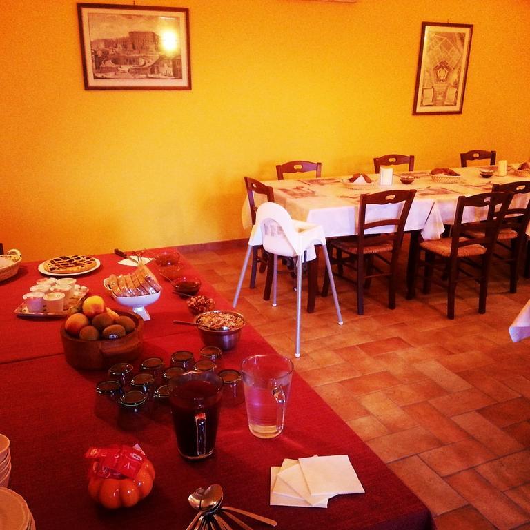 Agriturismo Casale Zuccari 카프라롤라 외부 사진